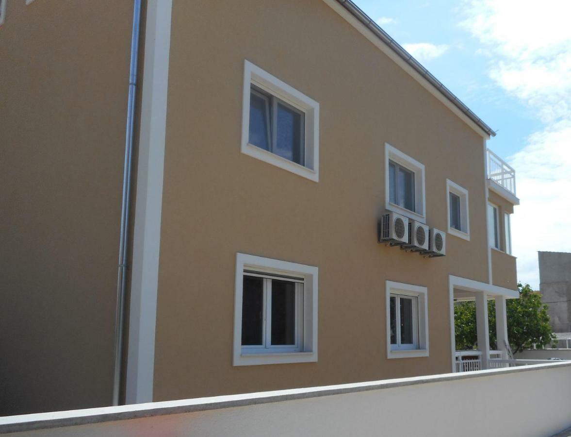 Apartments Zelic Vodice Exterior photo
