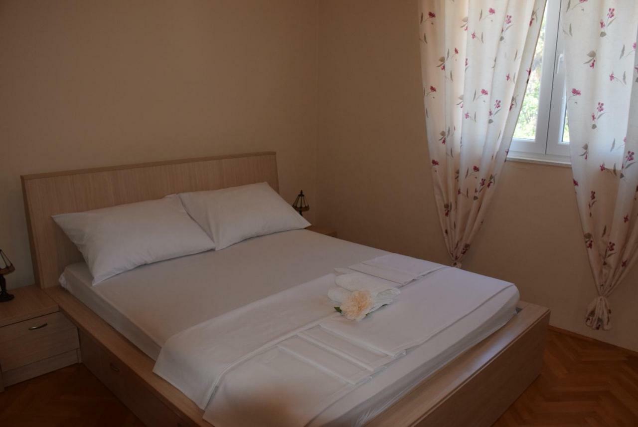 Apartments Zelic Vodice Exterior photo