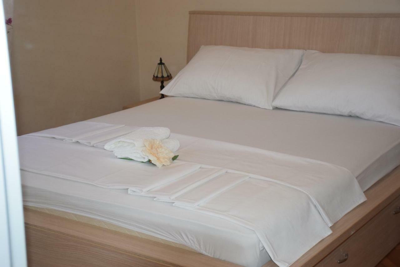 Apartments Zelic Vodice Exterior photo