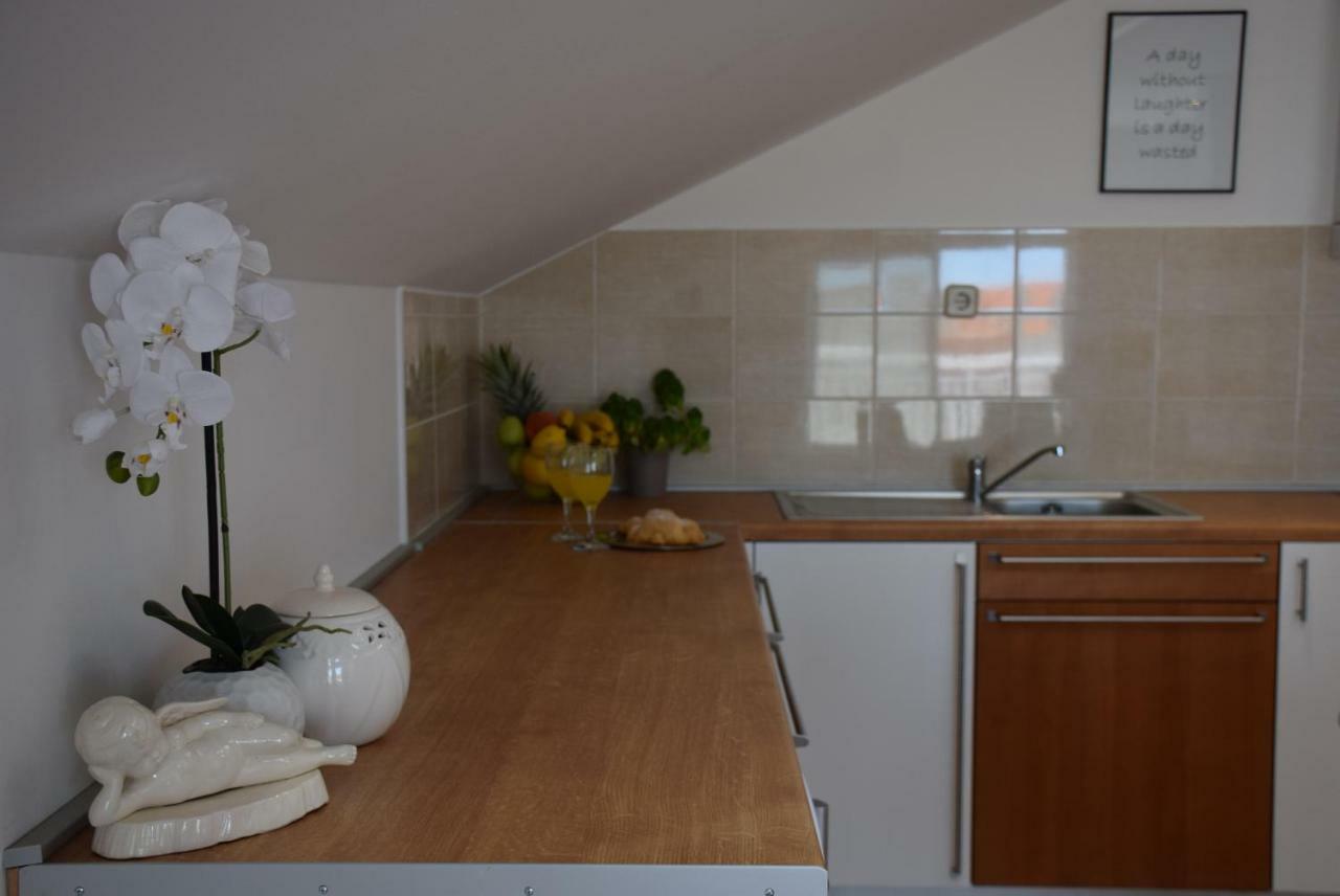 Apartments Zelic Vodice Exterior photo