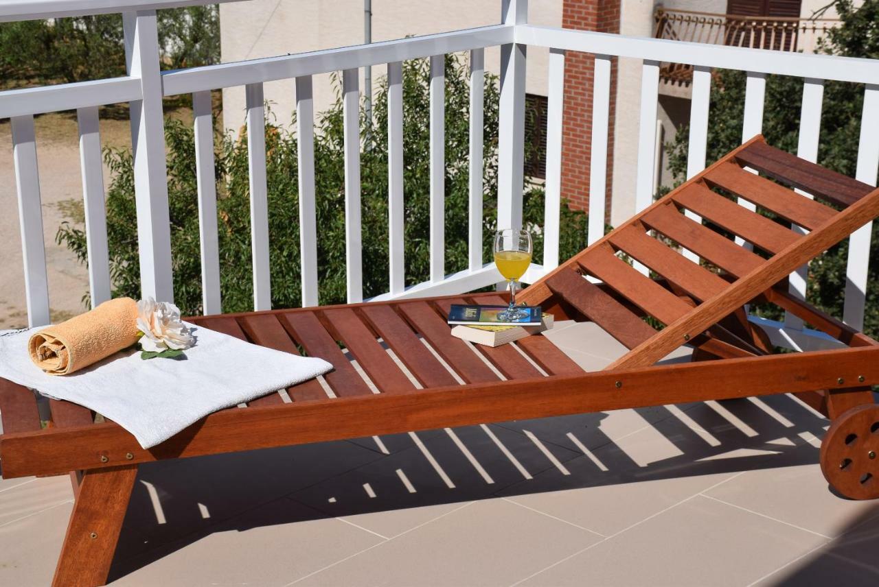 Apartments Zelic Vodice Exterior photo