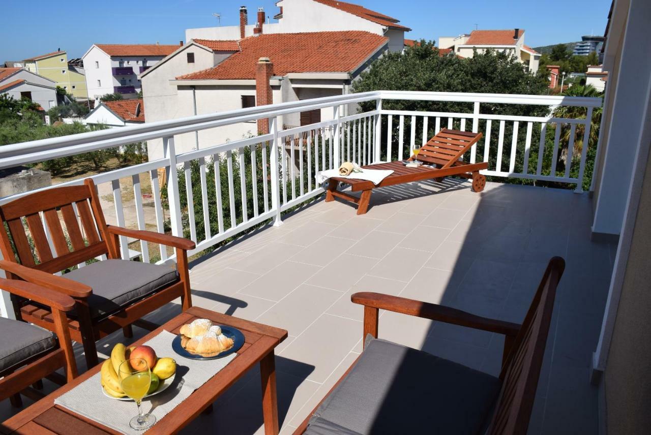 Apartments Zelic Vodice Exterior photo