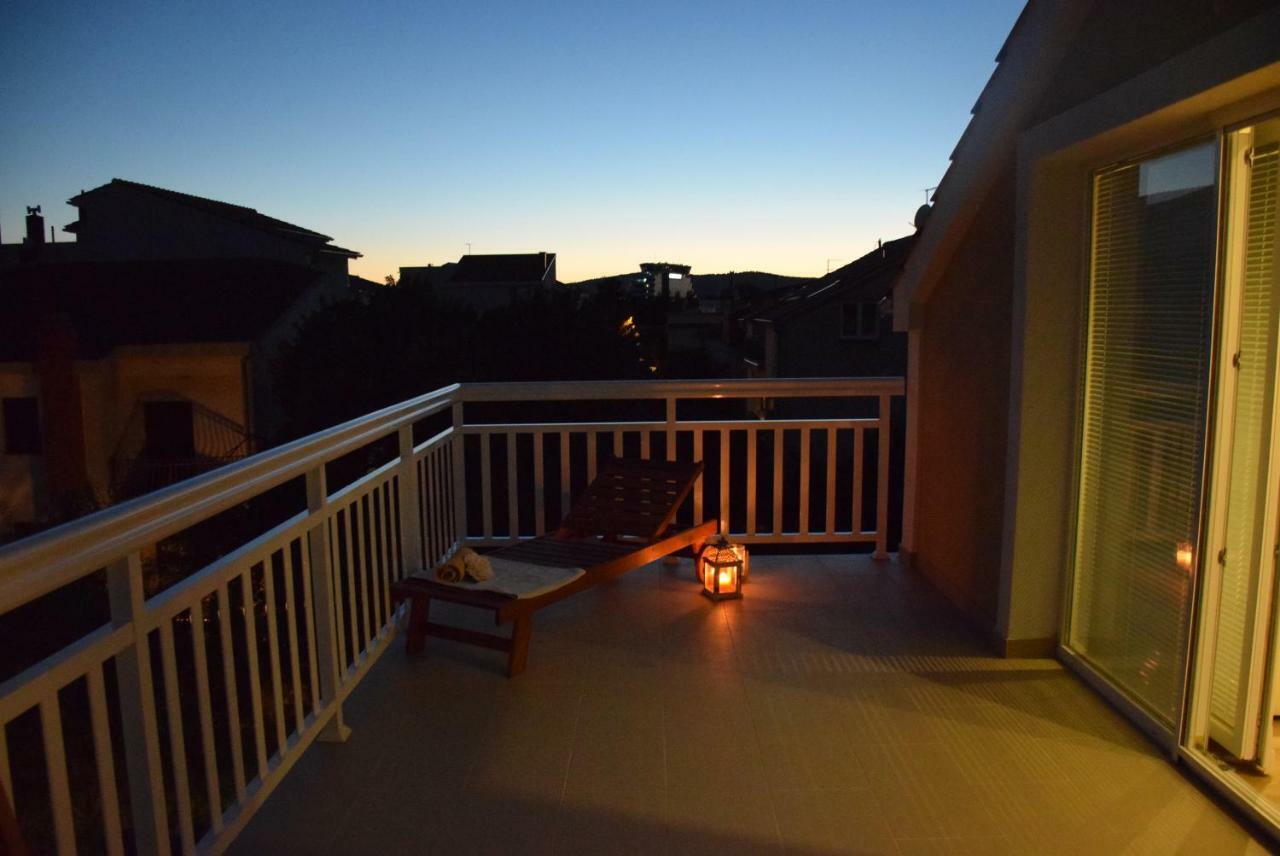 Apartments Zelic Vodice Exterior photo