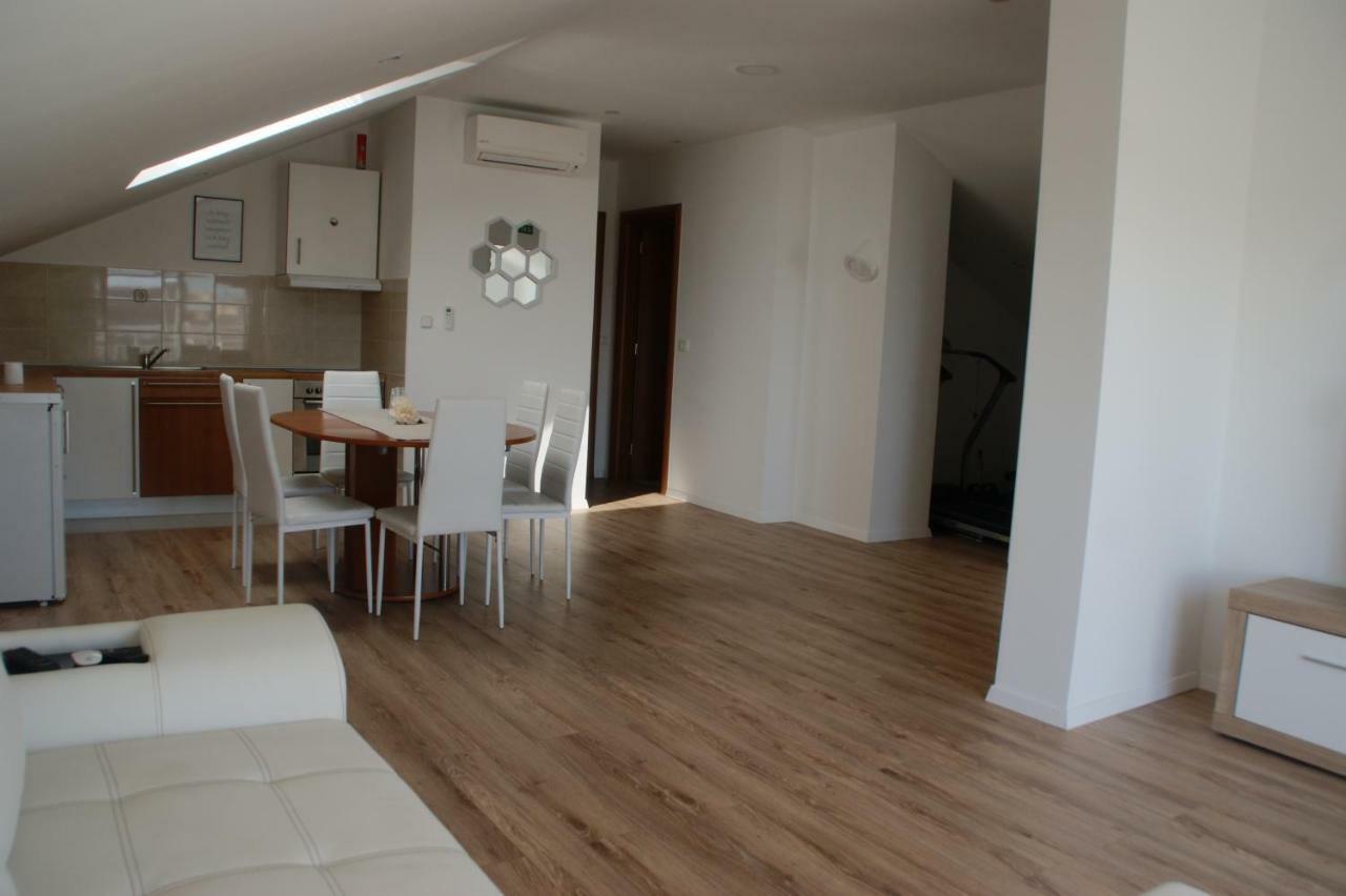 Apartments Zelic Vodice Exterior photo